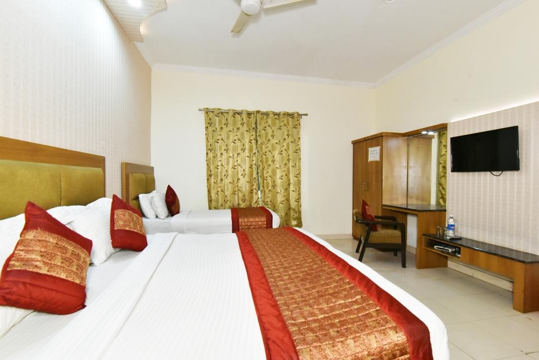 Hotel B-Comfort Amritsar Ngoại thất bức ảnh
