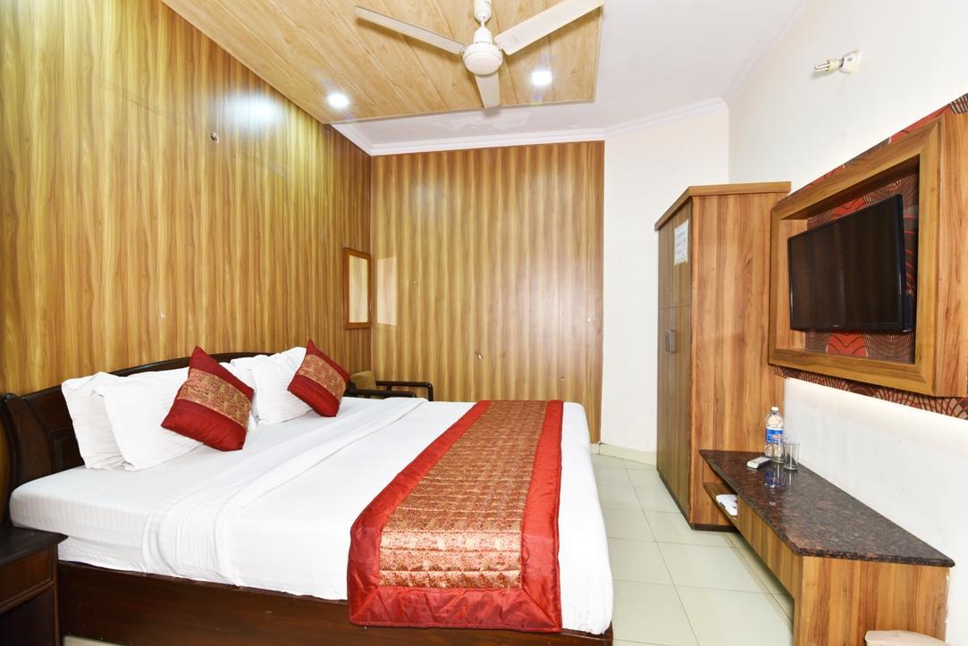 Hotel B-Comfort Amritsar Ngoại thất bức ảnh