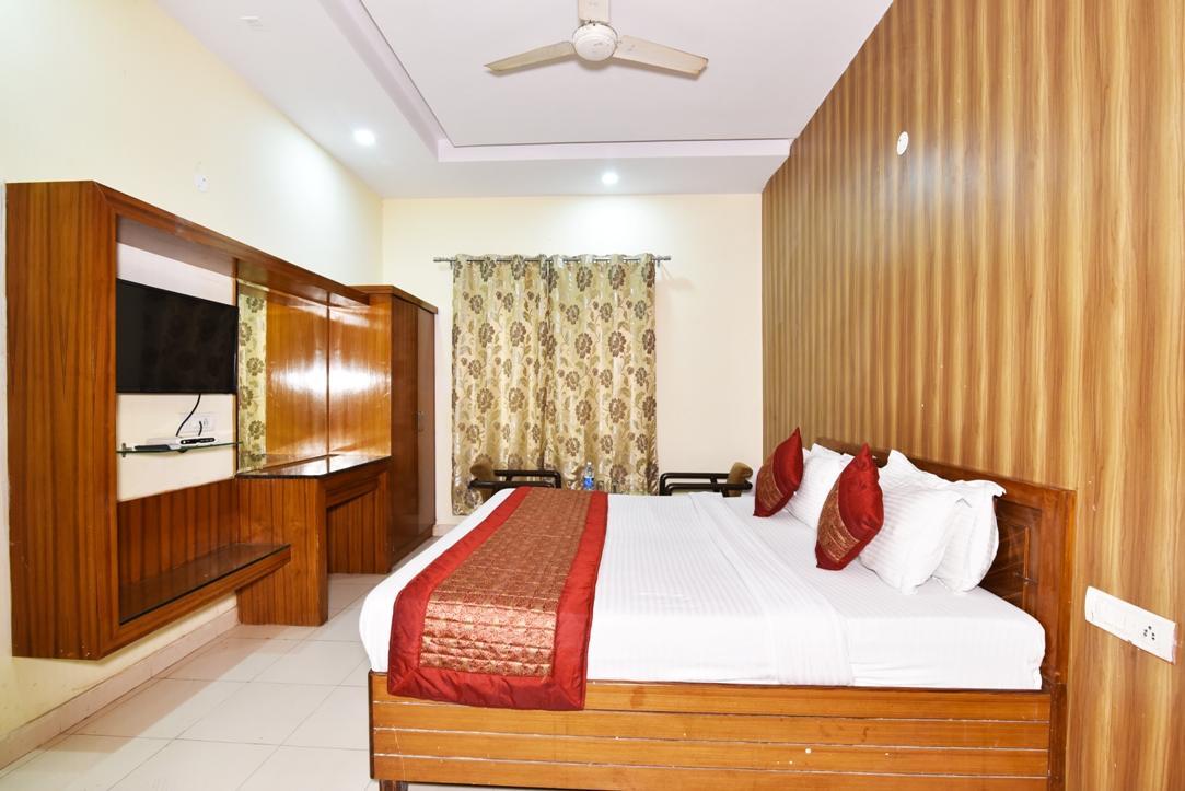 Hotel B-Comfort Amritsar Ngoại thất bức ảnh