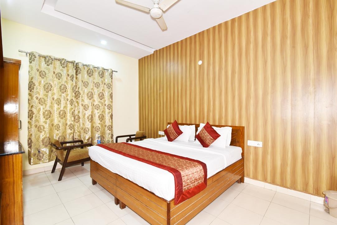 Hotel B-Comfort Amritsar Ngoại thất bức ảnh